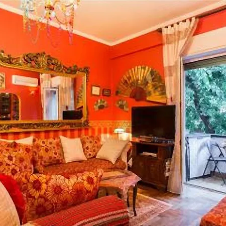Romantic & Artistic Apartment-2
